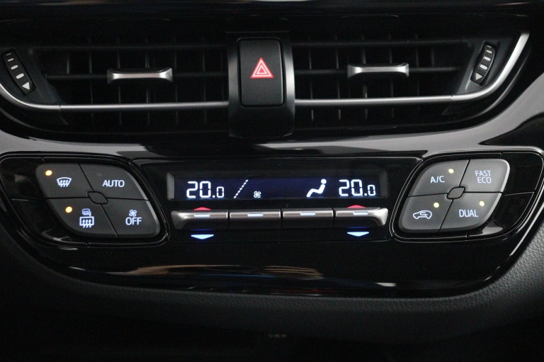 Toyota C-HR - 1.8 Hybrid Dynamic 7