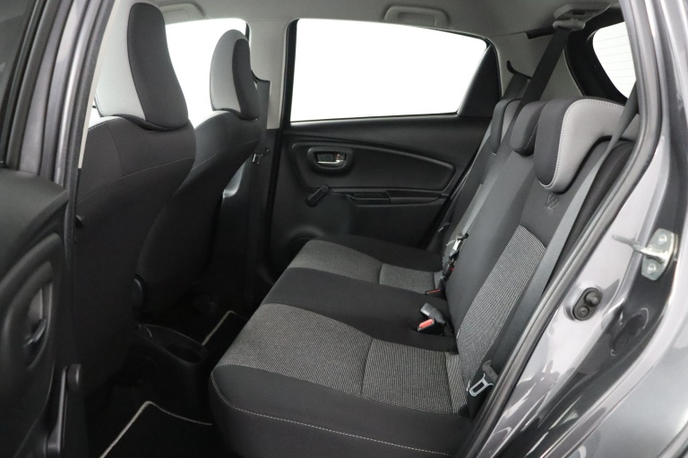 Toyota Yaris - 1.5 Hybrid Dynamic 16