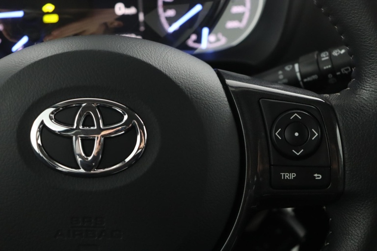 Toyota Yaris - 1.5 Hybrid Dynamic 18