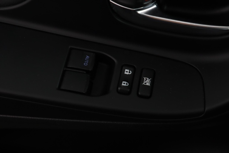 Toyota Yaris - 1.5 Hybrid Dynamic 27