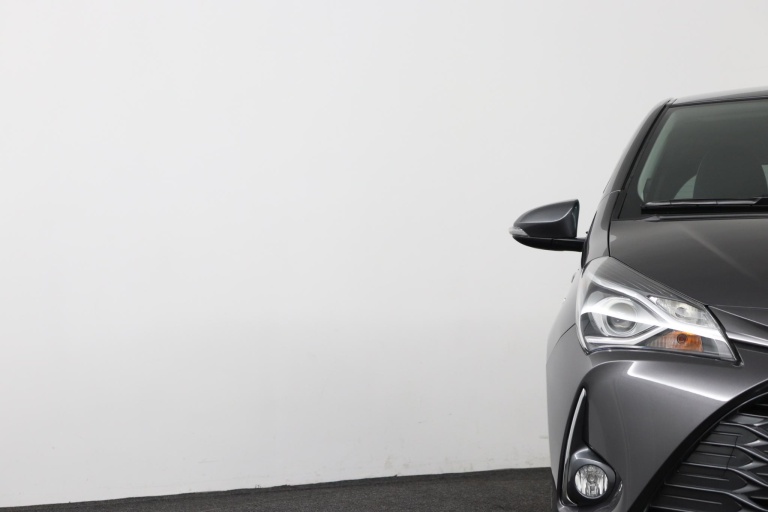 Toyota Yaris - 1.5 Hybrid Dynamic 33