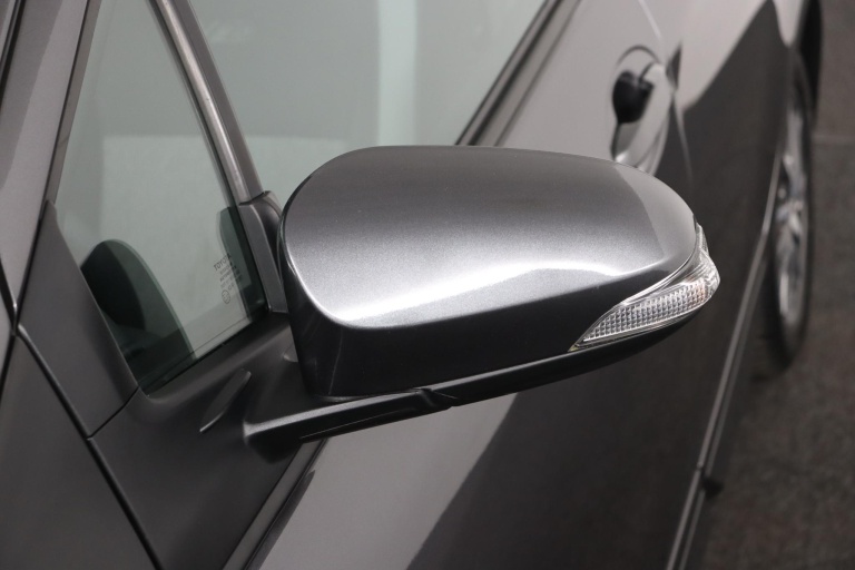 Toyota Yaris - 1.5 Hybrid Dynamic 34