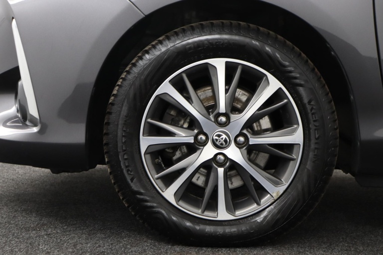 Toyota Yaris - 1.5 Hybrid Dynamic 36