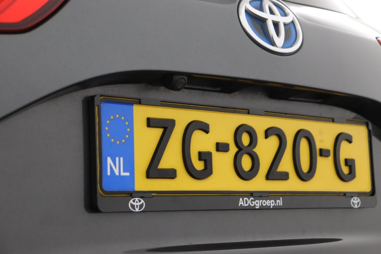 Toyota Yaris - 1.5 Hybrid Dynamic 38