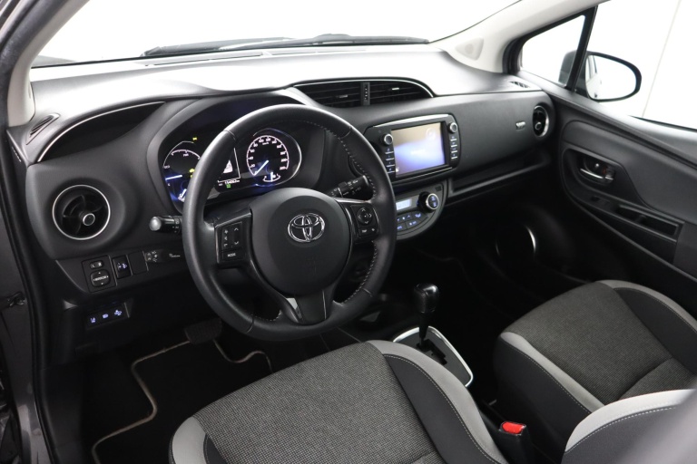 Toyota Yaris - 1.5 Hybrid Dynamic 50