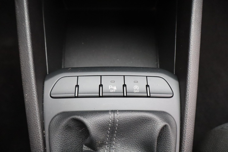 Kia Stonic - 1.0 T-GDi DynamicLine 23