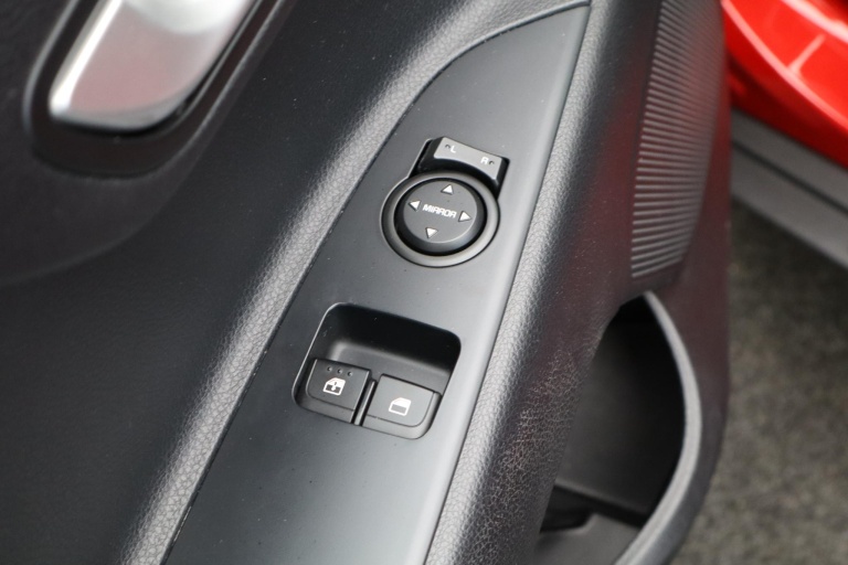 Kia Stonic - 1.0 T-GDi DynamicLine 25