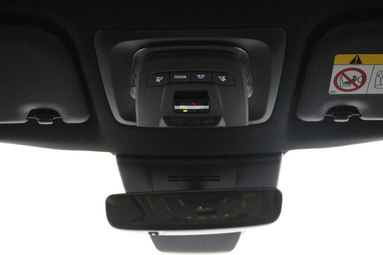 Toyota Corolla Cross - Hybrid 140 Dynamic 32