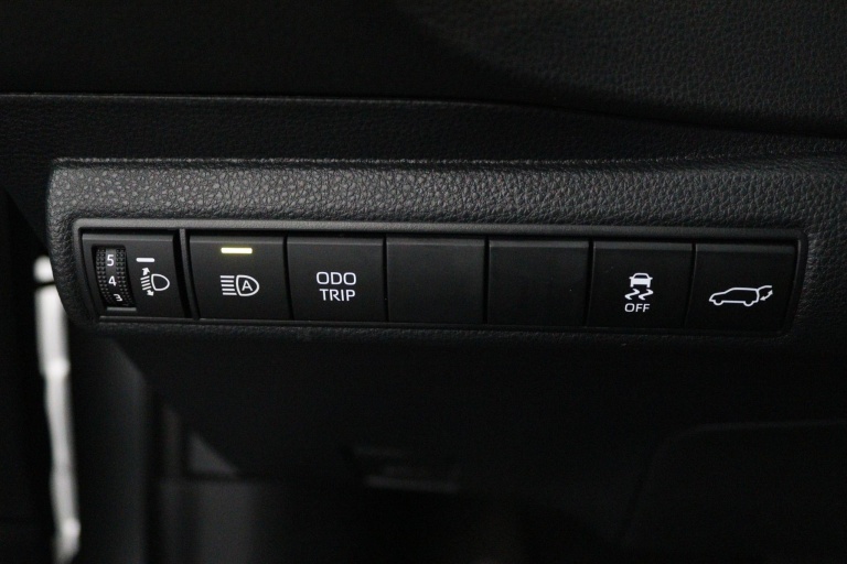 Toyota Corolla Touring Sports - Hybrid 140 Dynamic 29