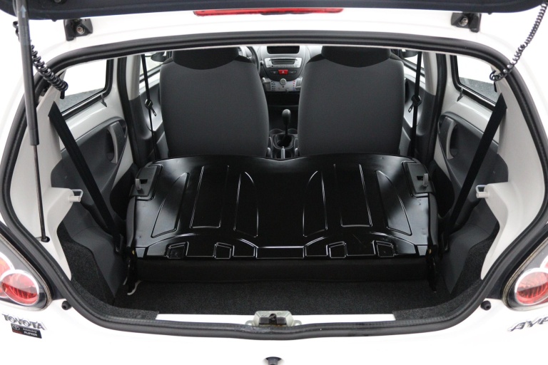 Toyota Aygo - 1.0-12V Now 21