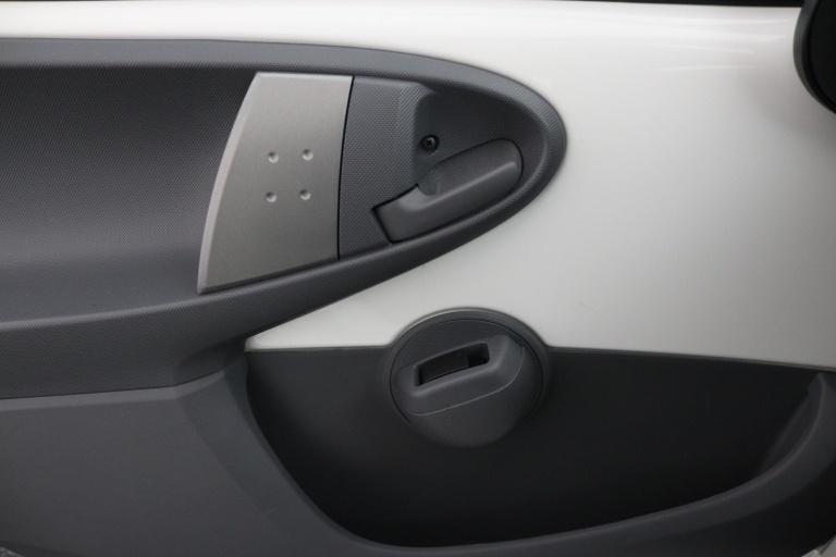 Toyota Aygo - 1.0-12V Now 23