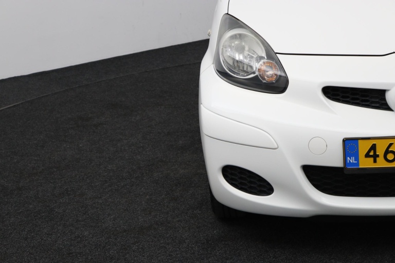 Toyota Aygo - 1.0-12V Now 30