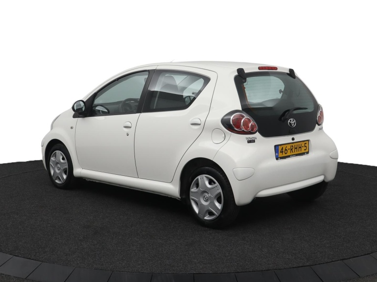 Toyota Aygo - 1.0-12V Now 9