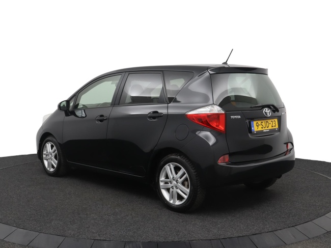 Toyota Verso-S - 1.3 VVT-i Dynamic