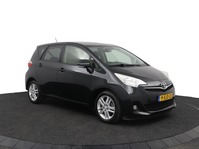 Toyota Verso-S - 1.3 VVT-i Dynamic