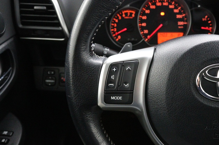 Toyota Verso-S - 1.3 VVT-i Dynamic 19