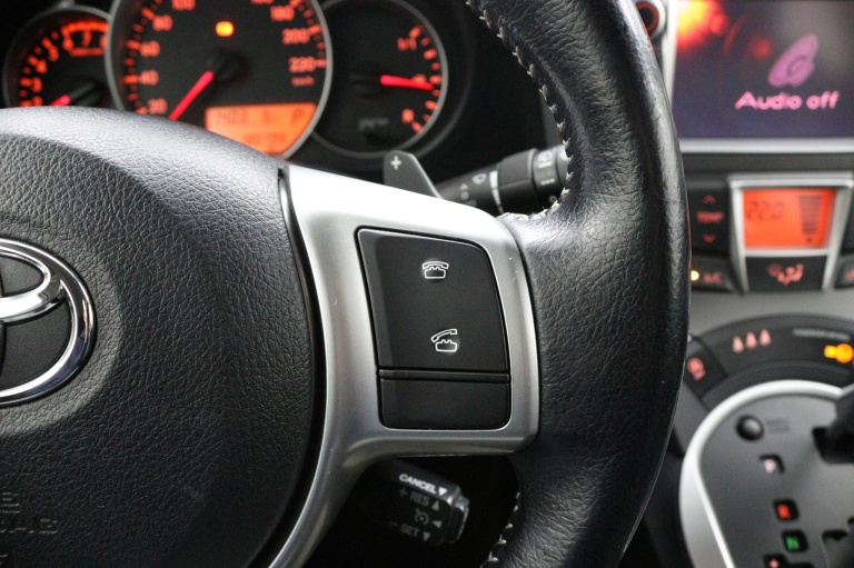 Toyota Verso-S - 1.3 VVT-i Dynamic 21