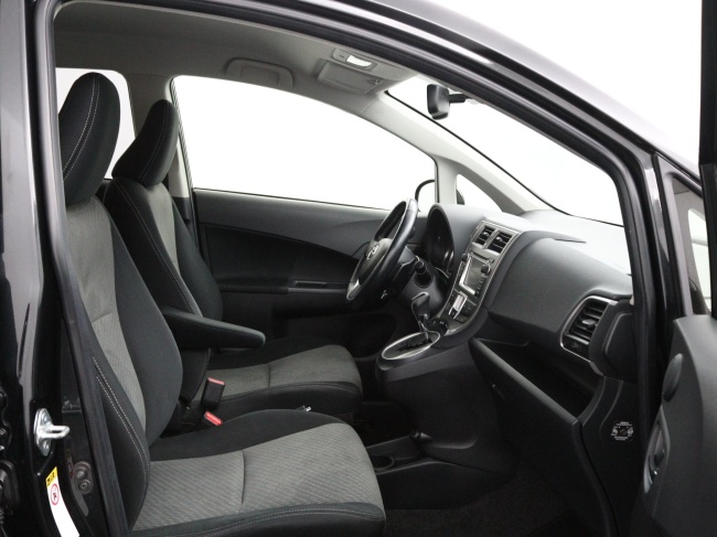 Toyota Verso-S - 1.3 VVT-i Dynamic