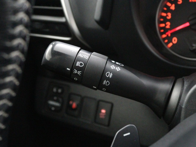 Toyota Verso-S - 1.3 VVT-i Dynamic