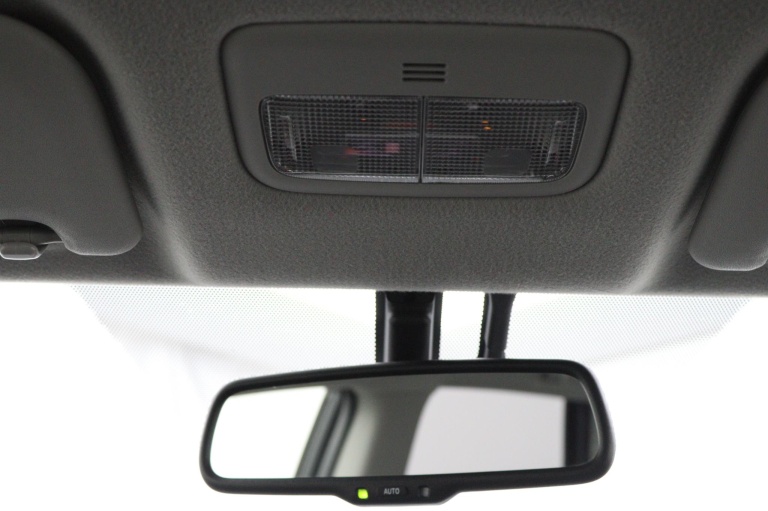 Toyota Verso-S - 1.3 VVT-i Dynamic 31