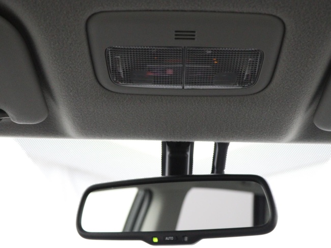 Toyota Verso-S - 1.3 VVT-i Dynamic