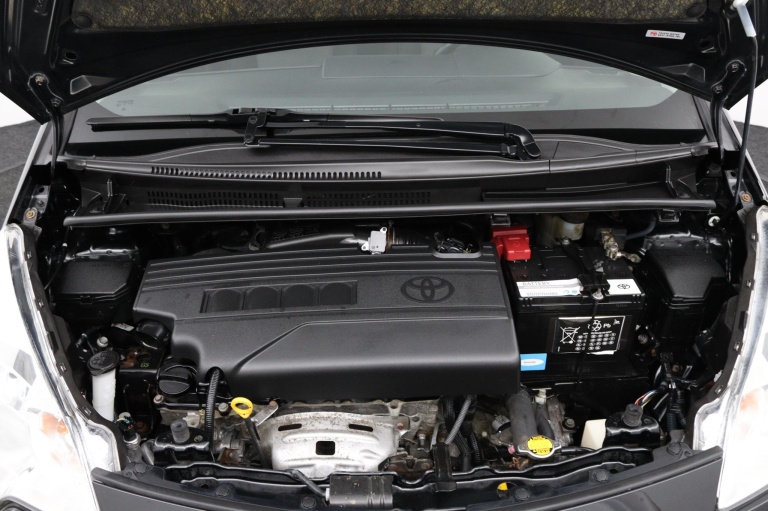 Toyota Verso-S - 1.3 VVT-i Dynamic 33