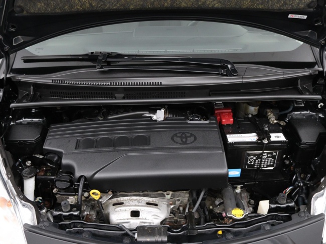 Toyota Verso-S - 1.3 VVT-i Dynamic