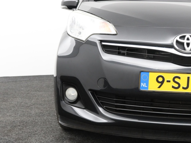 Toyota Verso-S - 1.3 VVT-i Dynamic