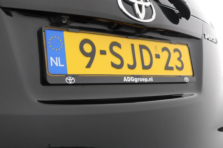Toyota Verso-S - 1.3 VVT-i Dynamic 36