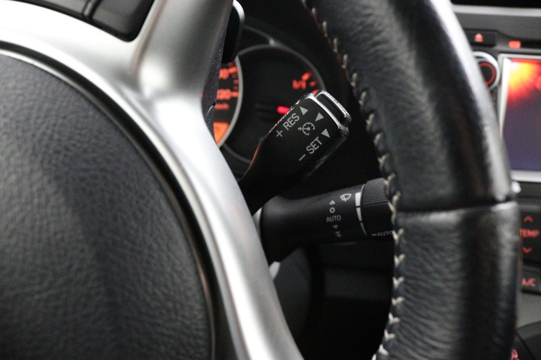 Toyota Verso-S - 1.3 VVT-i Dynamic 37