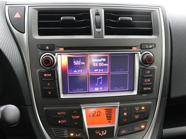 Toyota Verso-S - 1.3 VVT-i Dynamic