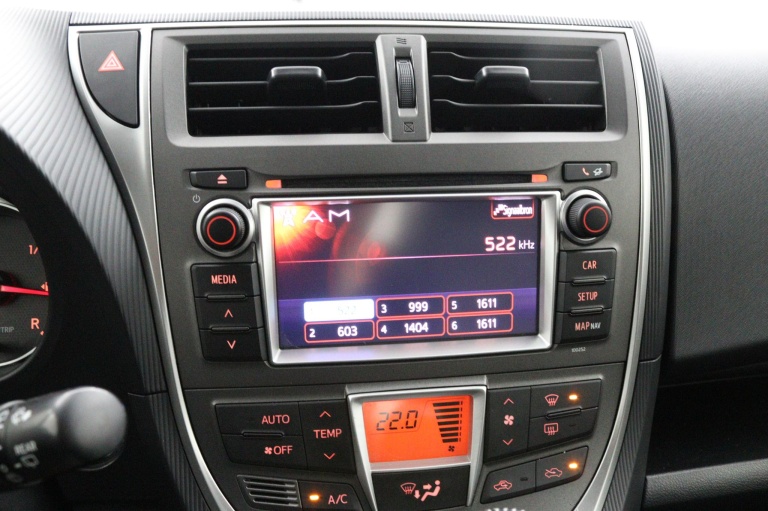 Toyota Verso-S - 1.3 VVT-i Dynamic 40