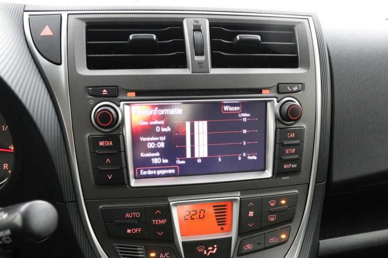 Toyota Verso-S - 1.3 VVT-i Dynamic 42