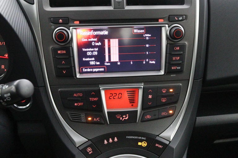 Toyota Verso-S - 1.3 VVT-i Dynamic 43