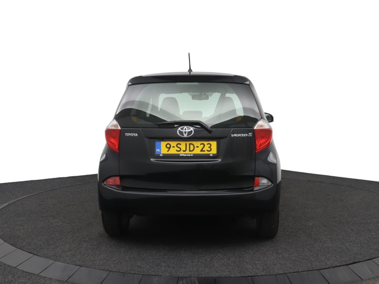 Toyota Verso-S - 1.3 VVT-i Dynamic 44