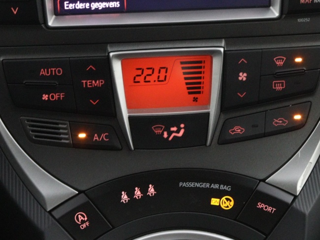 Toyota Verso-S - 1.3 VVT-i Dynamic