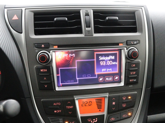 Toyota Verso-S - 1.3 VVT-i Dynamic