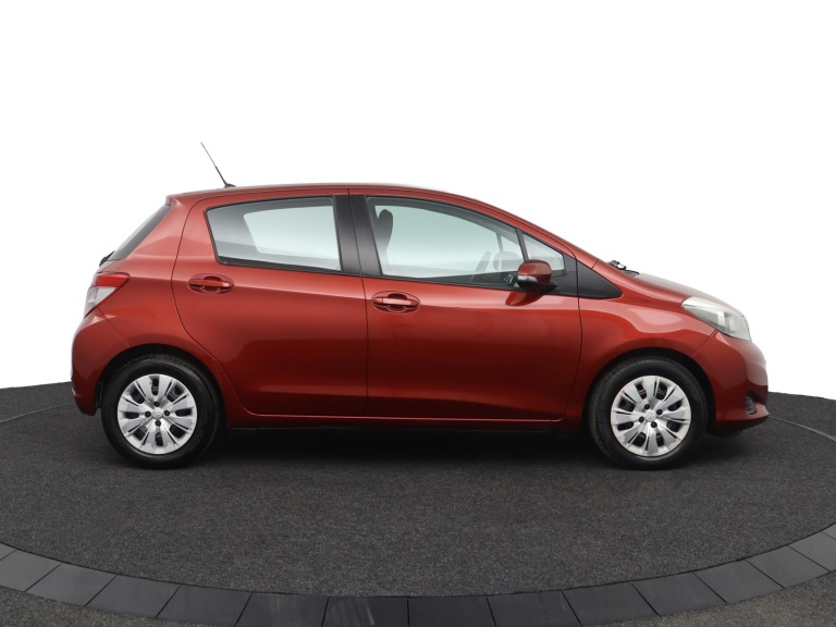 Toyota Yaris - 1.3 VVT-i Aspiration 13
