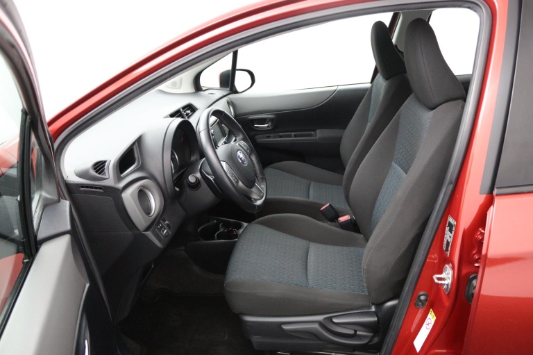 Toyota Yaris - 1.3 VVT-i Aspiration 17