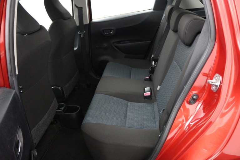 Toyota Yaris - 1.3 VVT-i Aspiration 18