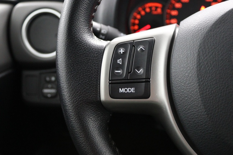 Toyota Yaris - 1.3 VVT-i Aspiration 19