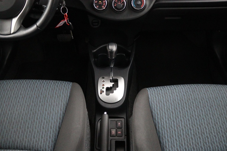 Toyota Yaris - 1.3 VVT-i Aspiration 26