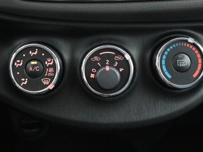 Toyota Yaris - 1.3 VVT-i Aspiration