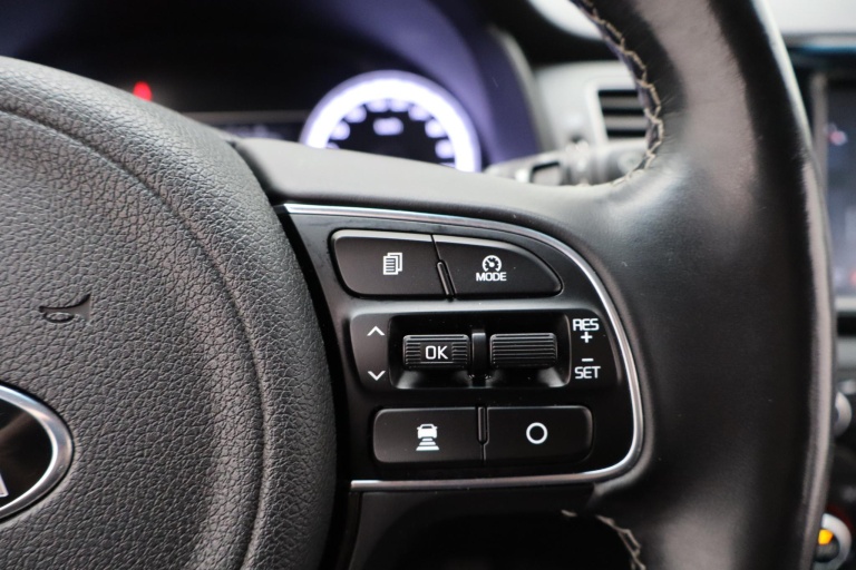 Kia Niro - 1.6 GDi Hybrid ExecutiveLine 24