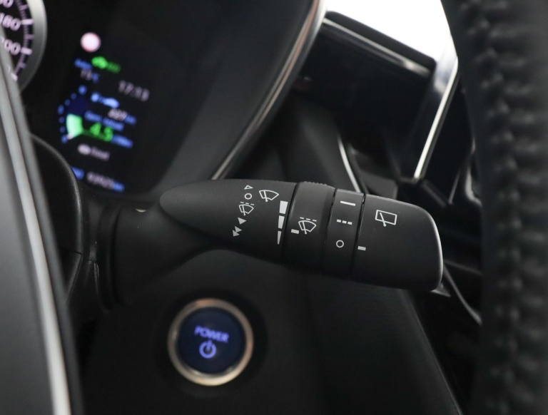 Toyota Corolla Touring Sports - 1.8 Hybrid Active 30