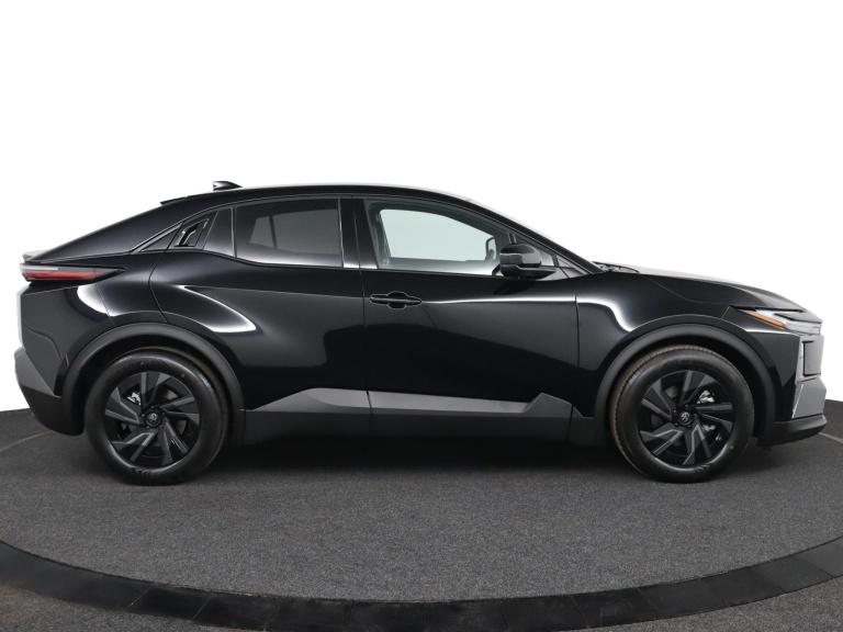 Toyota C-HR+ - First Edition 77 kWh 12