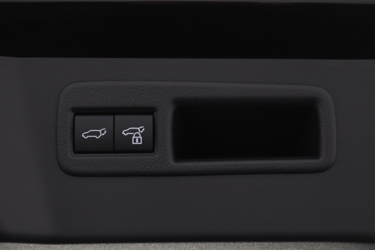 Toyota C-HR+ - First Edition 77 kWh 44