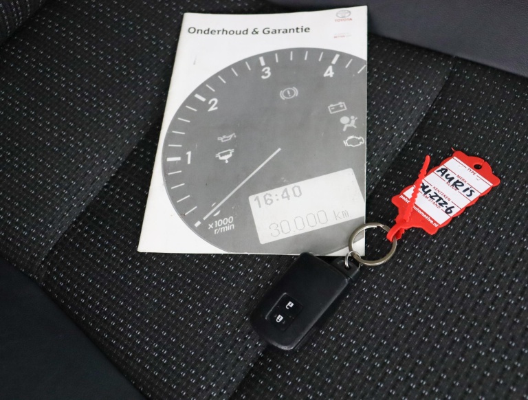 Toyota Auris - 1.8 Hybrid Lease Pro 11