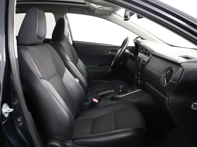 Toyota Auris - 1.8 Hybrid Lease Pro