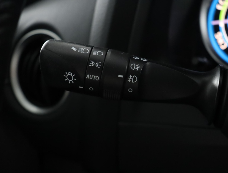 Toyota Auris - 1.8 Hybrid Lease Pro 30